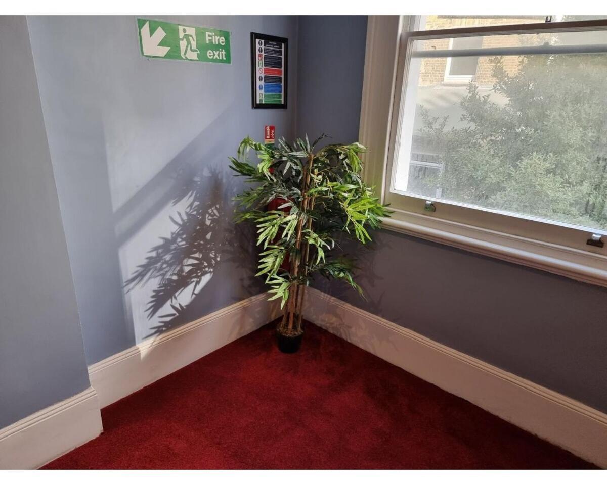 شقة F101-First Floor Flat Fits 3 Near Hyde Park لندن المظهر الخارجي الصورة